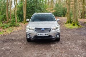 Subaru Outback 2018 года  (UK)